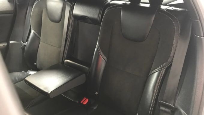 2018 Volvo V40