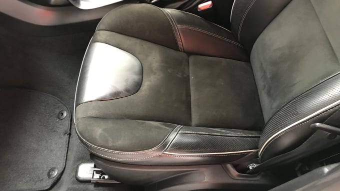 2018 Volvo V40