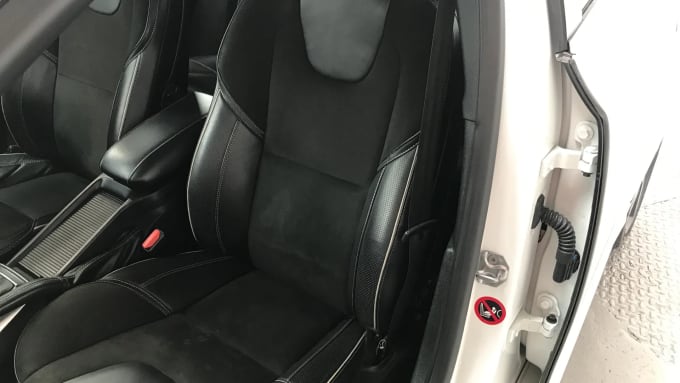 2018 Volvo V40