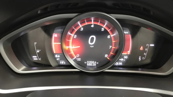 2018 Volvo V40