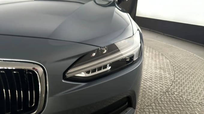 2020 Volvo V90