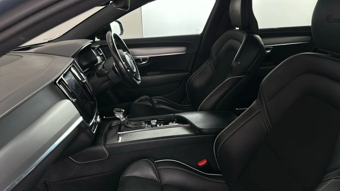 2020 Volvo S90