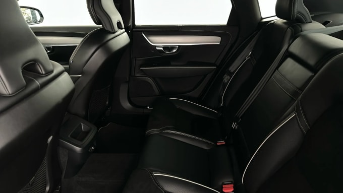 2020 Volvo S90