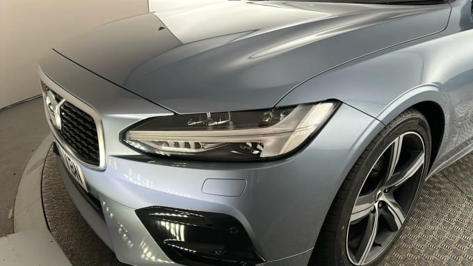 2020 Volvo S90