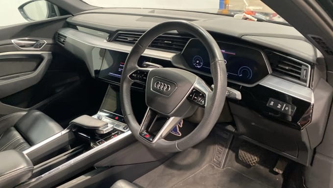 2022 Audi E-tron