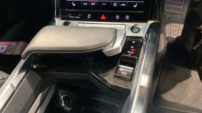 2022 Audi E-tron