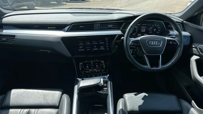 2022 Audi E-tron