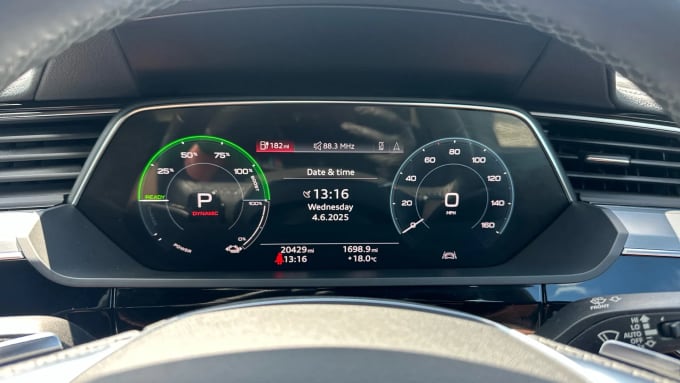 2022 Audi E-tron