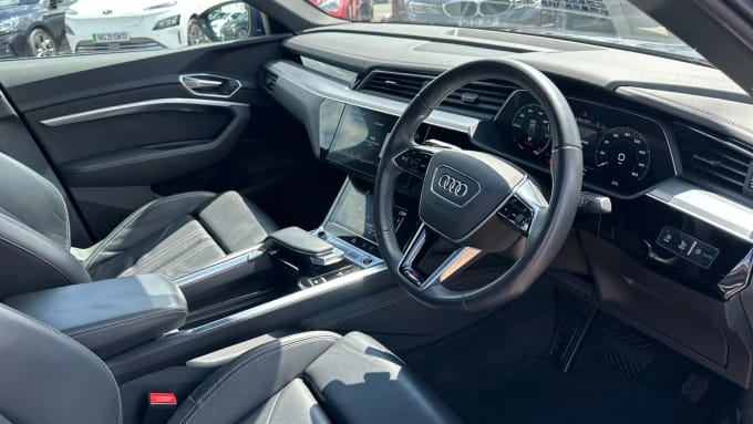 2022 Audi E-tron