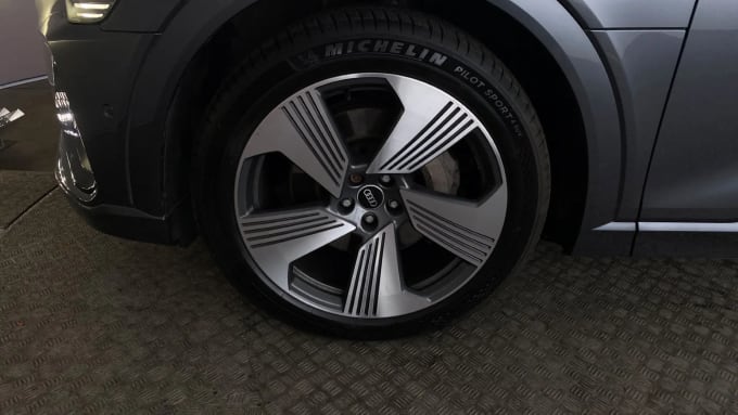 2021 Audi E-tron