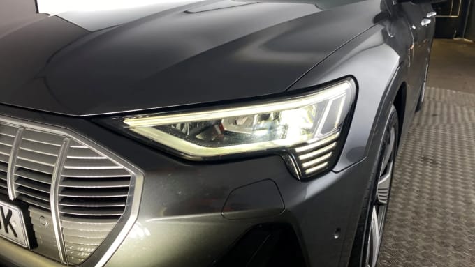 2021 Audi E-tron