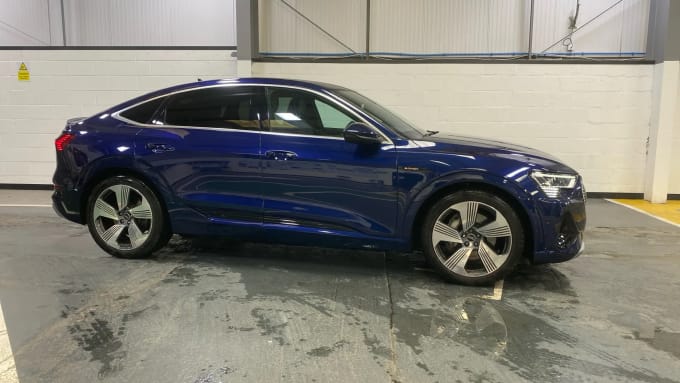 2022 Audi E-tron