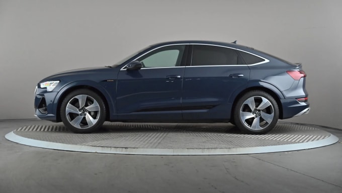 2022 Audi E-tron