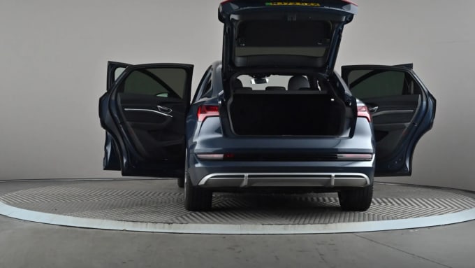 2022 Audi E-tron