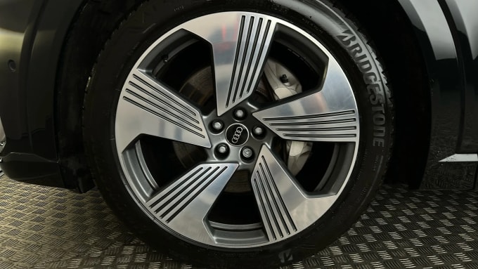 2022 Audi E-tron