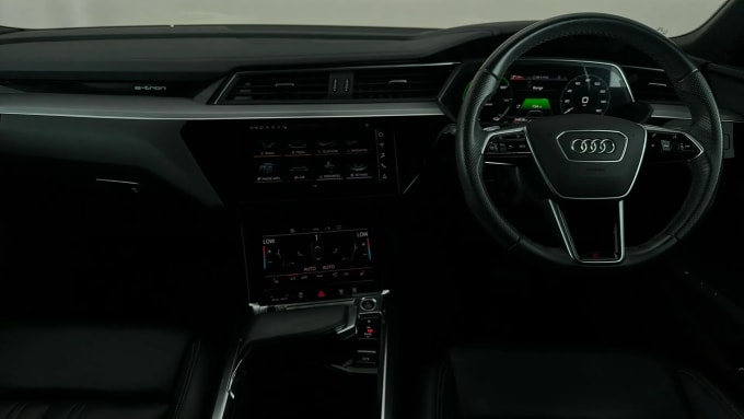 2022 Audi E-tron