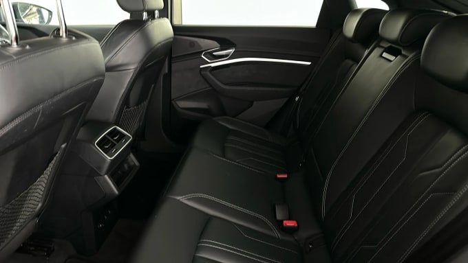 2022 Audi E-tron