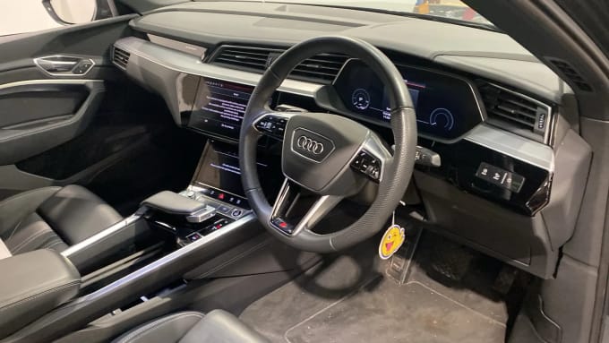2022 Audi E-tron