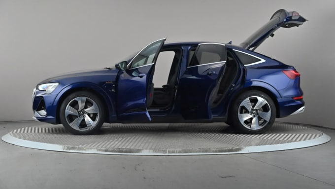 2022 Audi E-tron