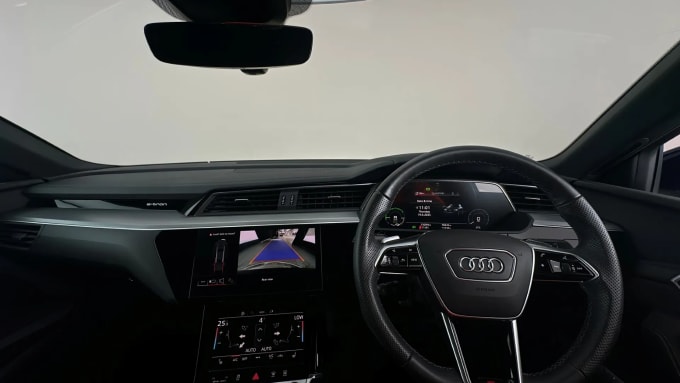 2022 Audi E-tron