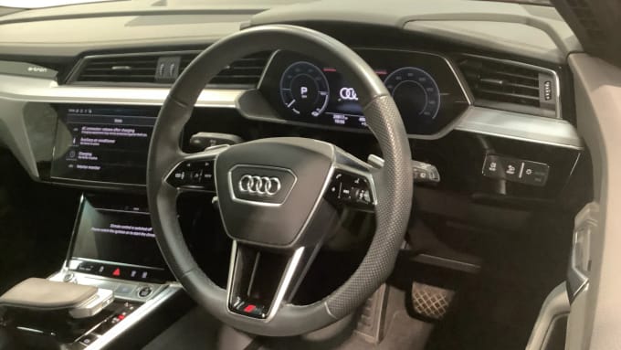 2022 Audi E-tron