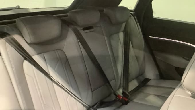 2022 Audi E-tron
