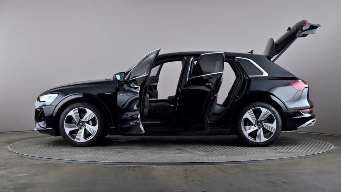 2022 Audi E-tron
