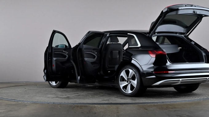 2022 Audi E-tron