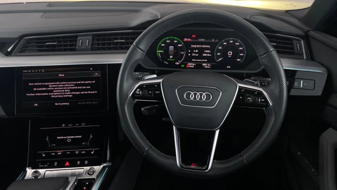 2022 Audi E-tron