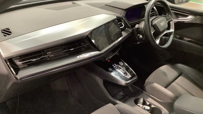 2022 Audi Q4