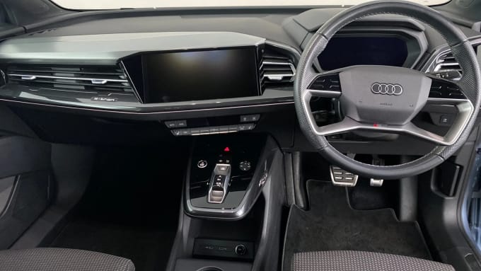 2022 Audi Q4