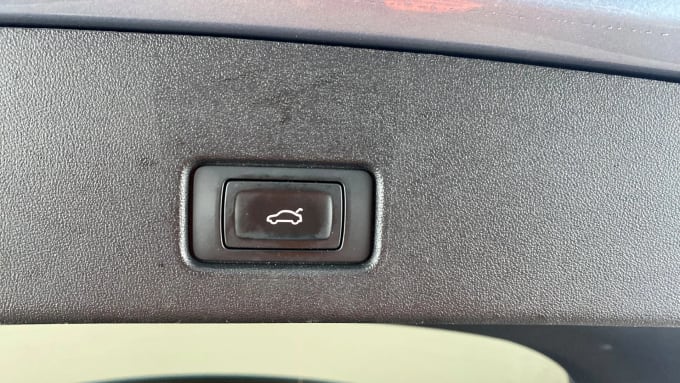 2022 Audi Q4