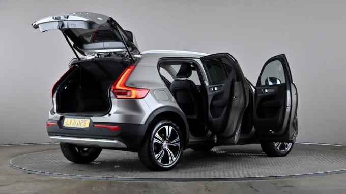 2022 Volvo Xc40