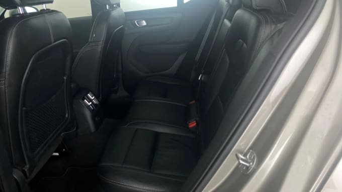 2022 Volvo Xc40