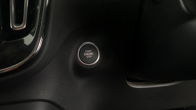 2022 Volvo Xc40