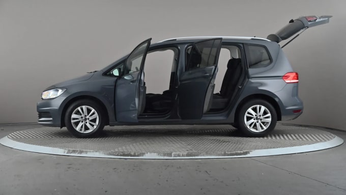 2021 Volkswagen Touran