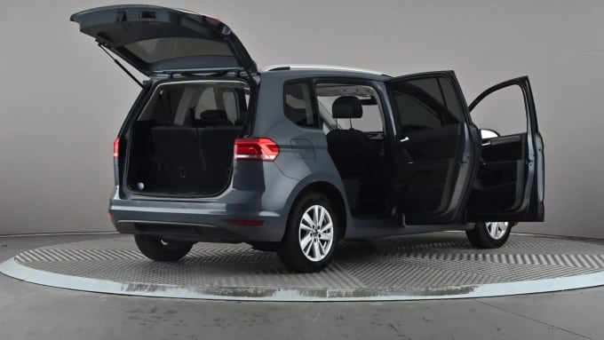 2021 Volkswagen Touran