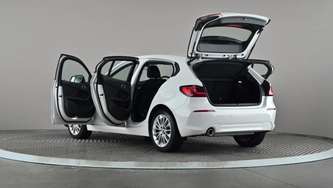 2024 BMW 1 Series