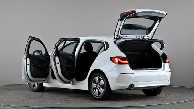 2024 BMW 1 Series