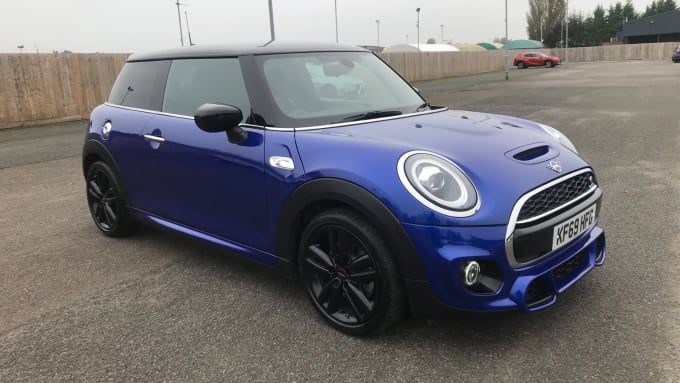 2019 Mini Hatch