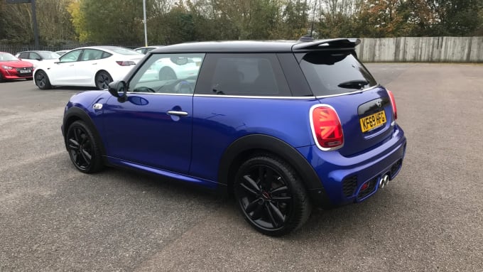 2019 Mini Hatch