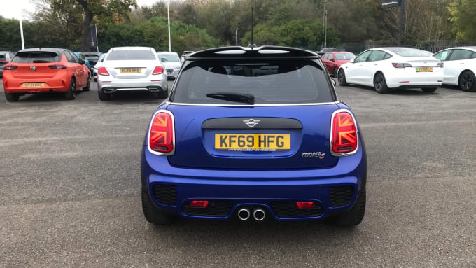 2019 Mini Hatch