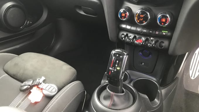 2019 Mini Hatch