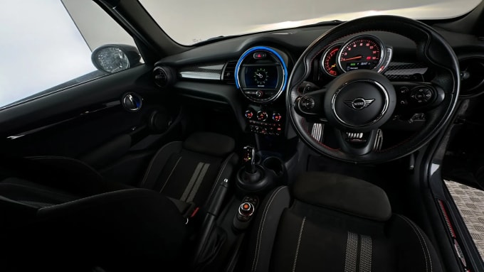 2021 Mini Hatch