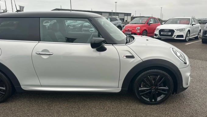 2020 Mini Hatch