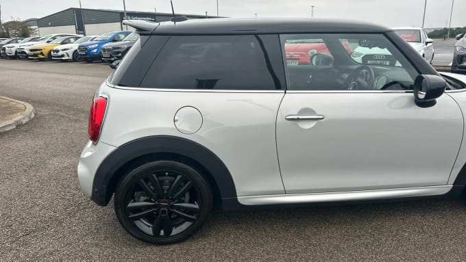 2020 Mini Hatch