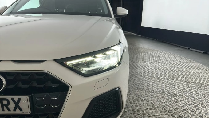 2022 Audi A1