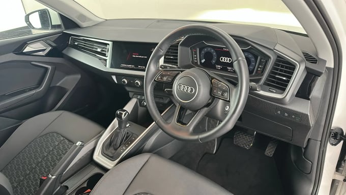 2022 Audi A1