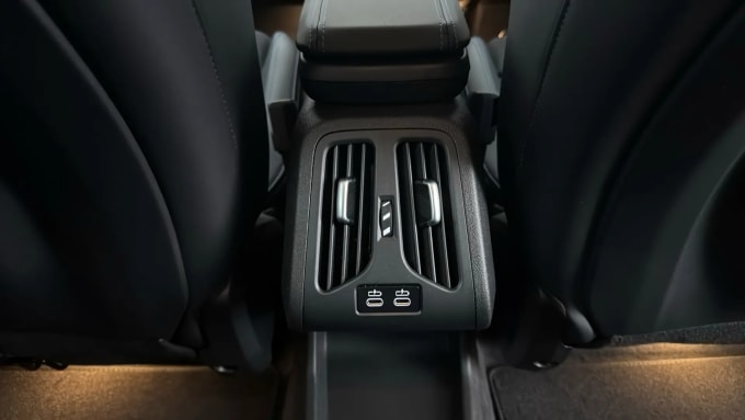 2025 BMW Ix1