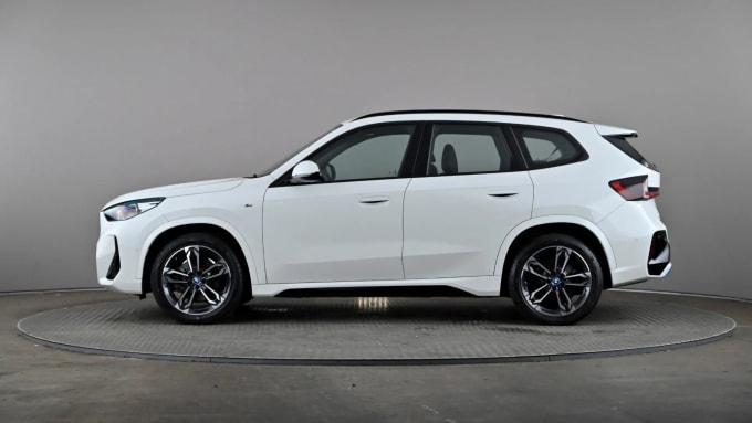 2023 BMW Ix1